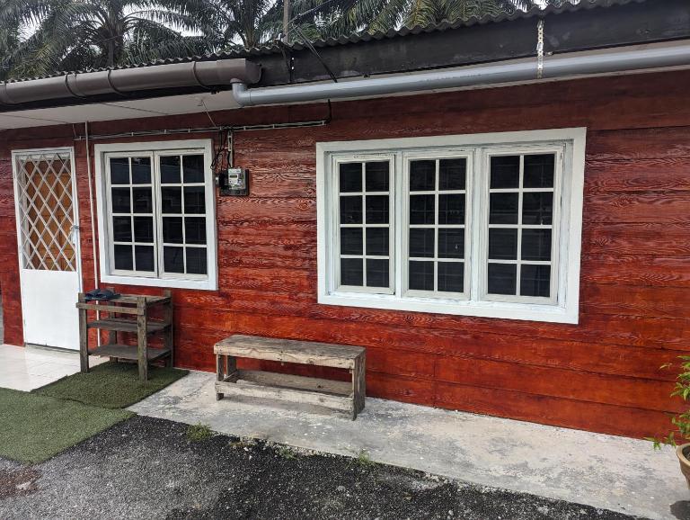 PULAU INDAH HOMESTAY - B&B Pulau Nyatoh