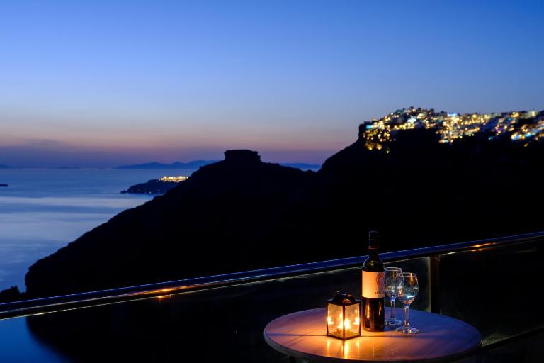 Vallas Apartments & Villas - B&B Firostefani