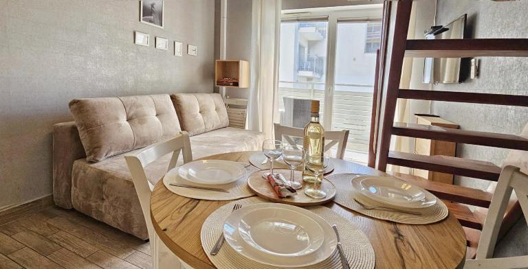 HolidayHomePL SLAVIA NEW 11 z antresolą i balkonem przy plaży - Ferienwohnung Misdroy