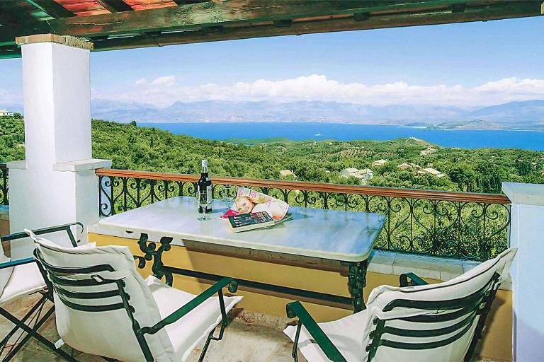 Villa Avgusta - B&B Agnítsini