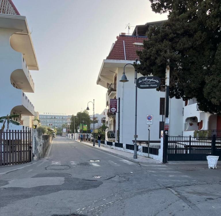 Baia di Recanati - B&B Giardini-Naxos