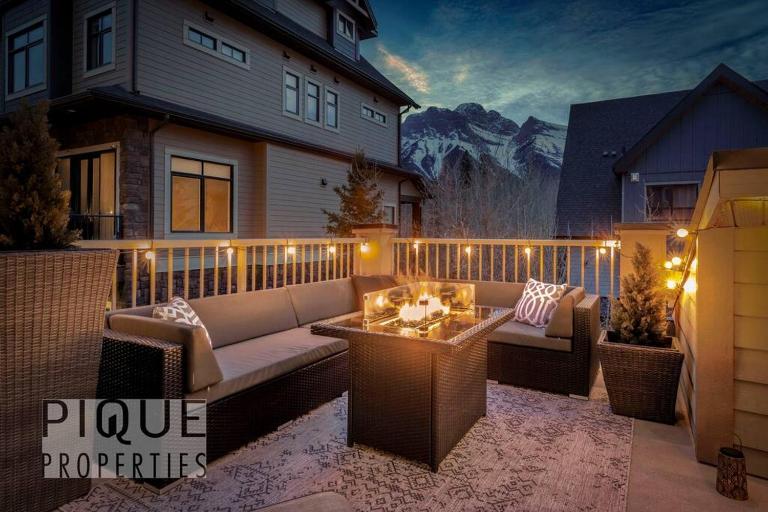 Luxury Fire Mountain Lodge, Outdoor Hot Tub, Parking, Fast WiFi! - Ferienwohnung Canmore