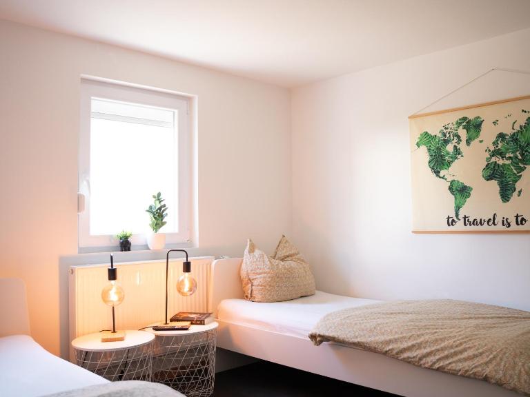 HomeTonight Workers Home - Haus Schwarzenbruck - B&B Schwarzenbruck