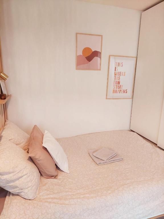 Perfect Studio down the Sacré Coeur - B&B Parigi