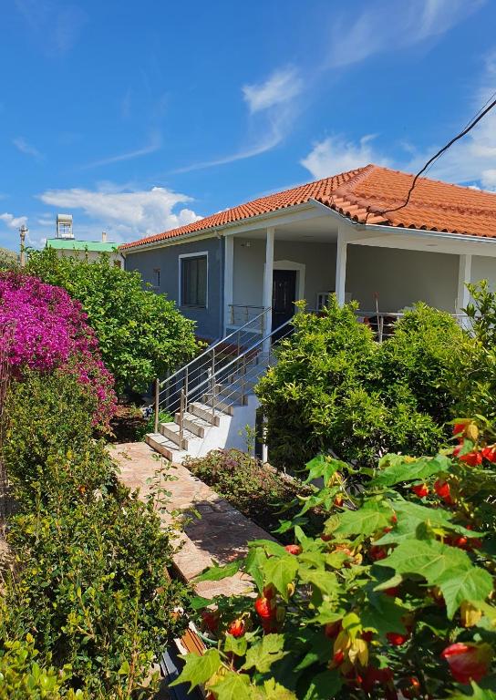Akeron's Rooms - Ferienwohnung Saranda
