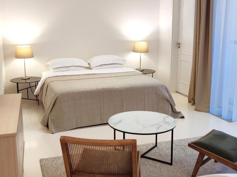 Central Studio with Private Courtyard - Ferienwohnung Prag