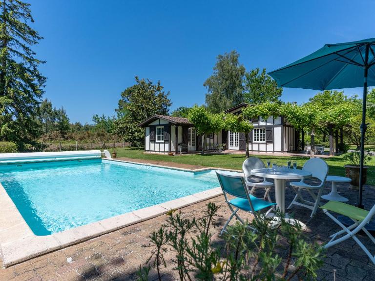 Maison à Parentis-en-Born: Piscine, 6 pers., Proche Lac et Océan, Pistes Cyclables - FR-1-319-553 - B&B Parentis-en-Born