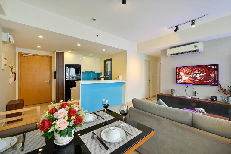 Wonderful 2 BR condo in Masteri T1, fully furnished with full amenities - B&B Ho Chi Minh City