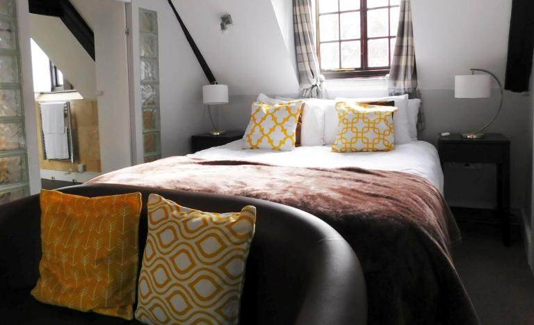 Large quiet studio with outside-seating & parking - B&B Norwich
