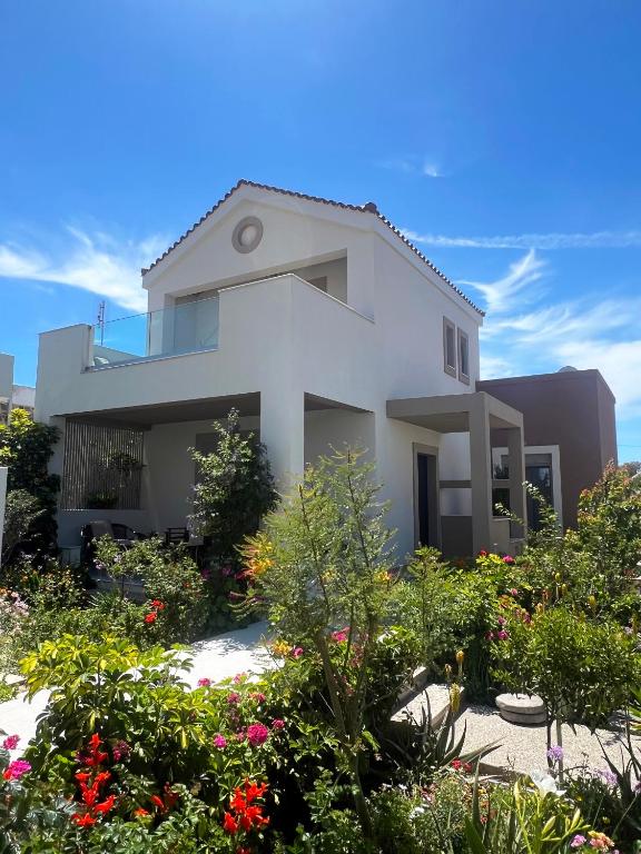 Easy Living 1 & 2 - Bed and Breakfast Kos