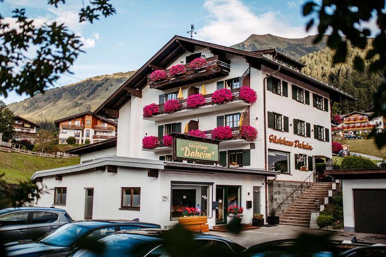 Gästehaus Daheim - B&B Riezlern