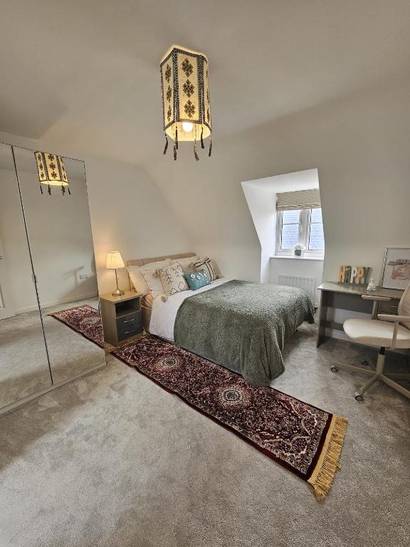Modern Bed at Bicester Village, Kingsmere - Chambres d'hôtes Bicester