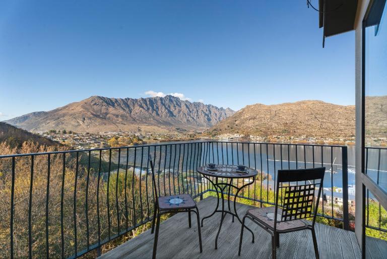 Remarkable Views - Queenstown Holiday Home - Bed and Breakfast Queenstown