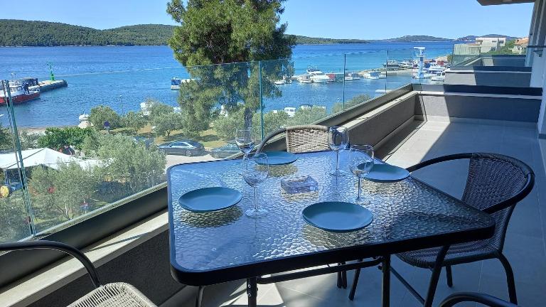 Modern Apartment Zablaće - B&B Sablići
