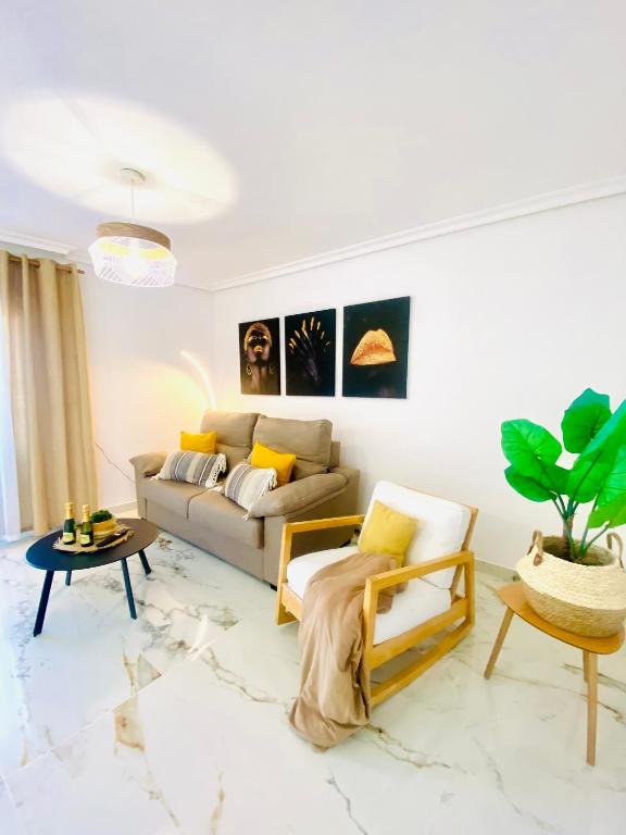 Sunny sweet apartment Olga - Bed and Breakfast Torrevieja