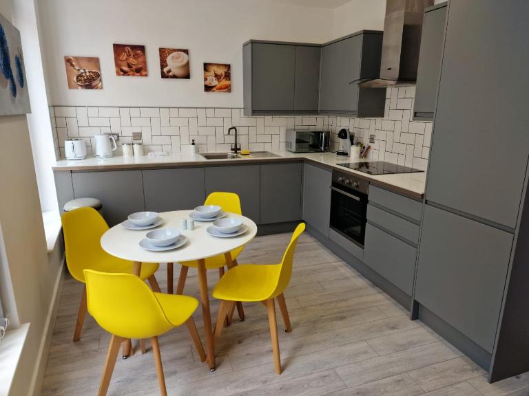 Suffolk House Apartments HU1 - B&B Hull
