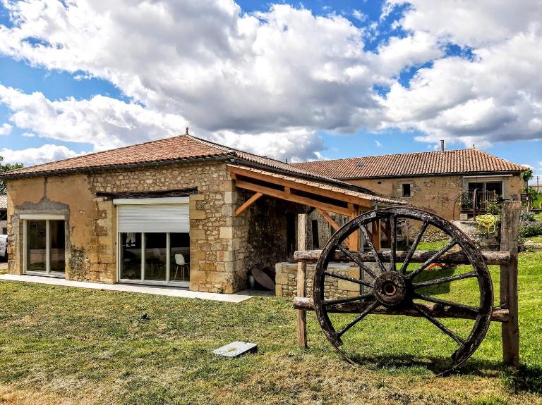 "La Chèvrerie des Sources" - Maison de campagne avec Terrasse et vue panoramique - Expérience à la ferme - B&B Castelnau-sur-Gupie