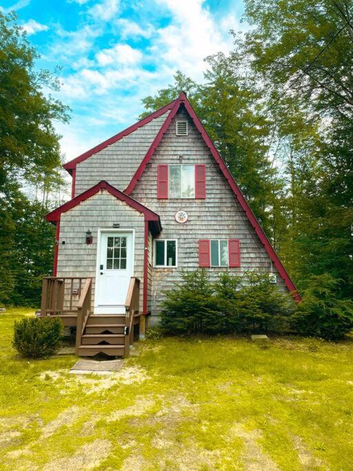 Modern-Cozy A-frame, close to lake, hiking - Ferienwohnung Fryeburg