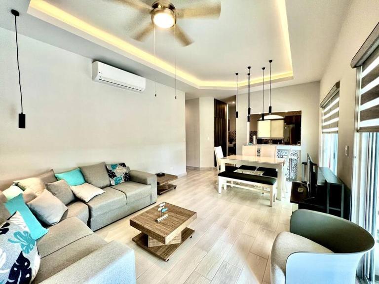 Modern Luxury 2BR 2BA Near Mamitas Beach Club - B&B Playa del Carmen