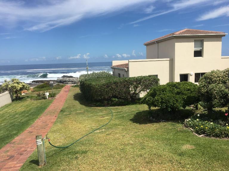 Oceans Edge - Hermanus Beach Club - B&B Hermanus