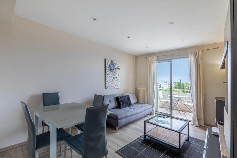 Vue mer, Terrasse, 5 min du centre - B&B Antibes