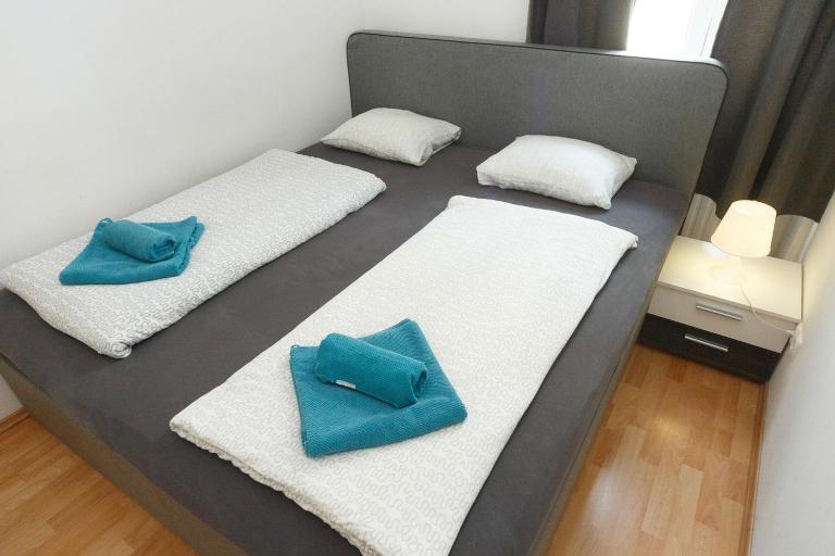 Apartments in Vienna near Schönbrunn & Westbahnhof - Keyless Check-In - B&B Vienna