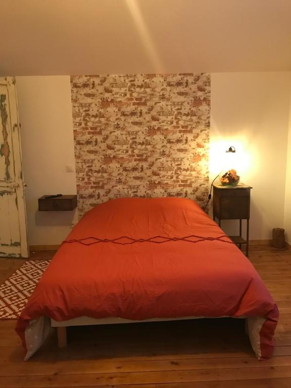 La chambre aux briques oranges - B&B Saint-Dizier