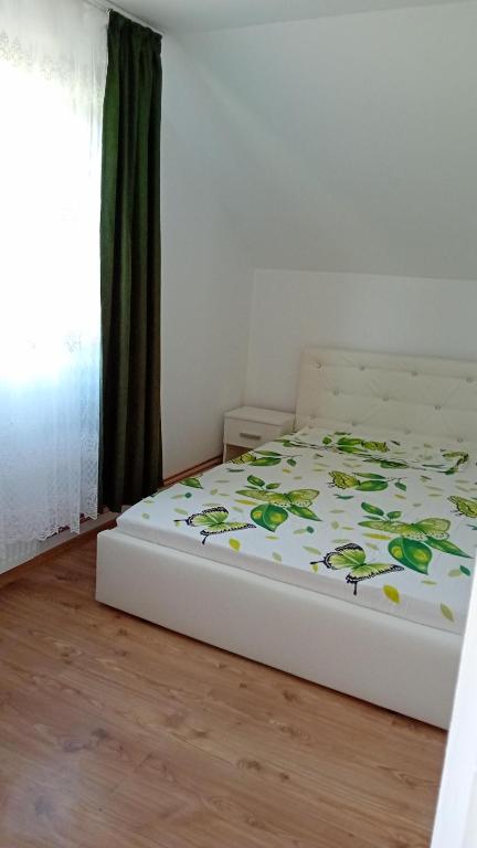 Camera Primăverii 1 - B&B Rușor