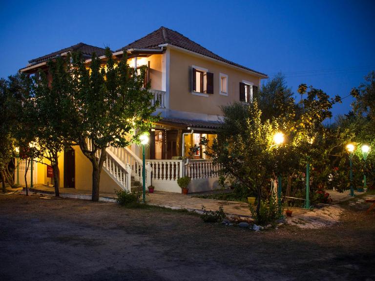 Areti Orfeas Studios - B&B Vasilikós