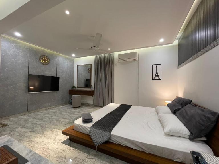 Luxury Living Penthouse Gulshan Iqbal Block#7 - Chambres d'hôtes Karâchi