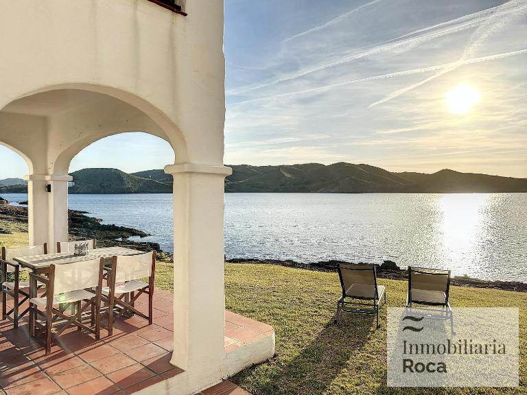 Roca Fornells, Apartamento marinero con Wifi y aire acondicionado P82 - Bed and Breakfast Fornells