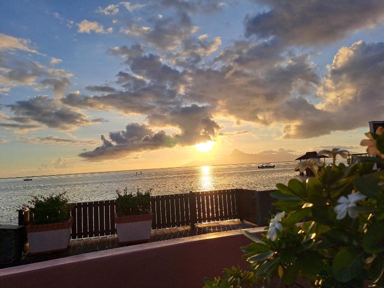 Chambres d'hôtes - Côté mer - Tahiti Sunset Home - B&B Punaauia