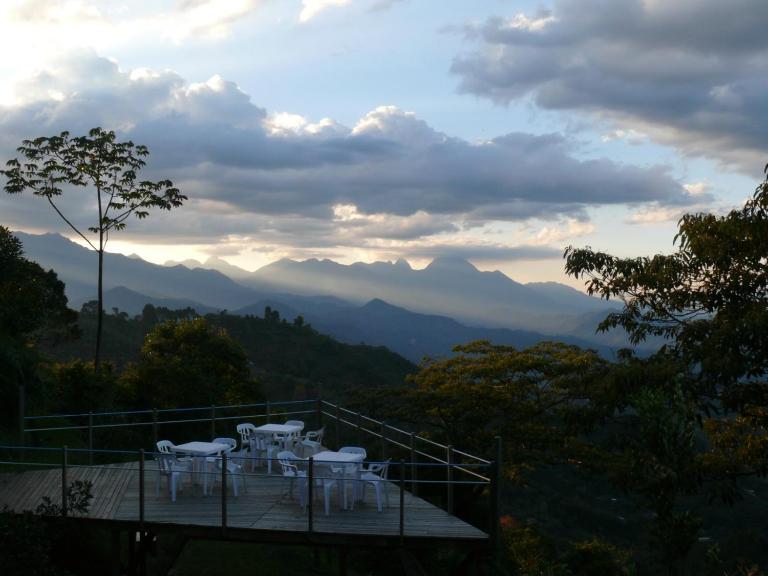 La Esperanza bird Lodge and Reserve - Bed and Breakfast Jardín