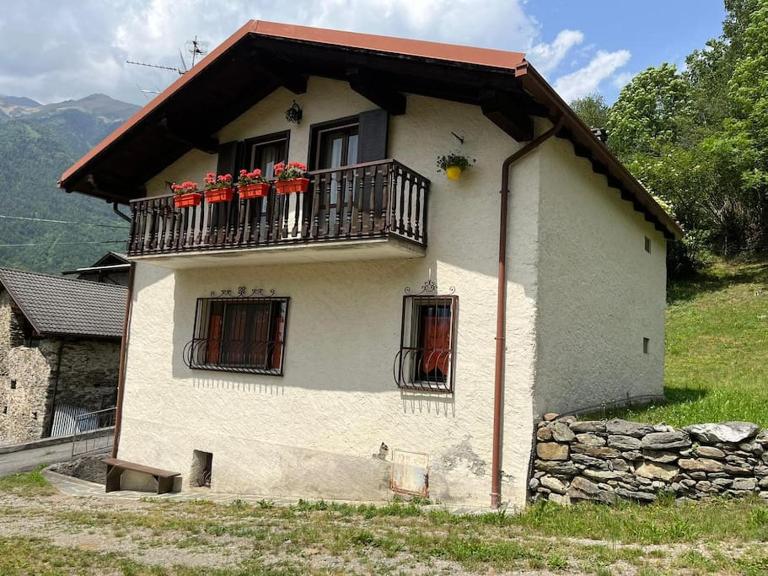 LA CASETTA DELLE NUVOLE - Bed and Breakfast Mazzo di Valtellina