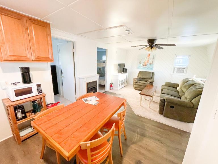 Cozy 2BR Apt Walk to the Beach and Boardwalk - B&B Ocean City