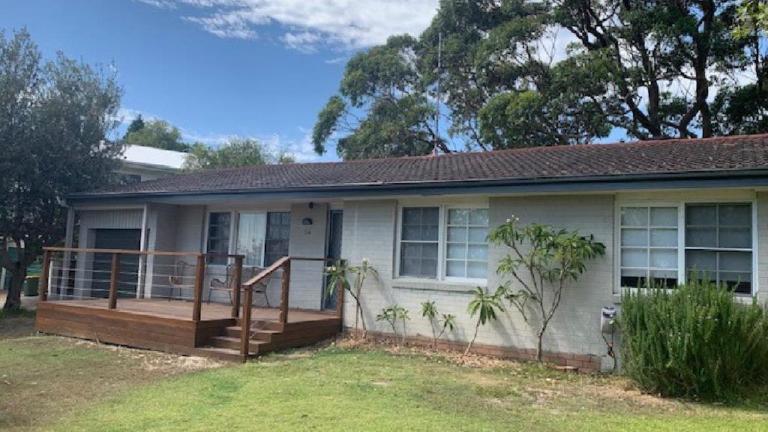 Pet Friendly Riverside Classic With Wifi - B&B Hawks Nest