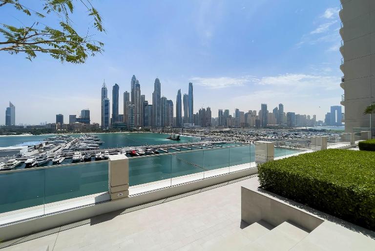 Chic Apartments in Marina Vista Emaar Beachfront - B&B Dubai