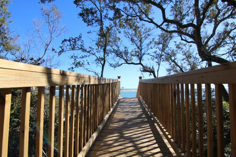 Fisherman's Cove by Pristine Properties Vacation Rentals - Bed and Breakfast Indian Pass