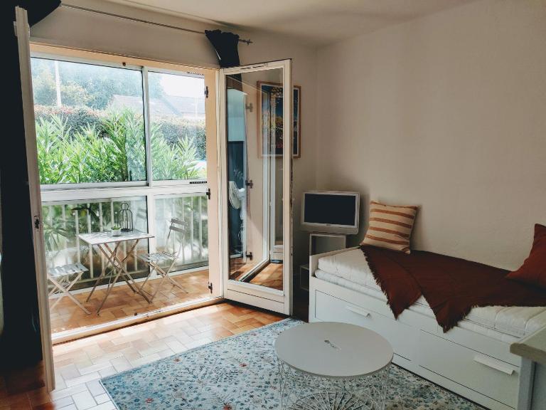 Agréable studio proche plages et commerces - B&B Le Pradet