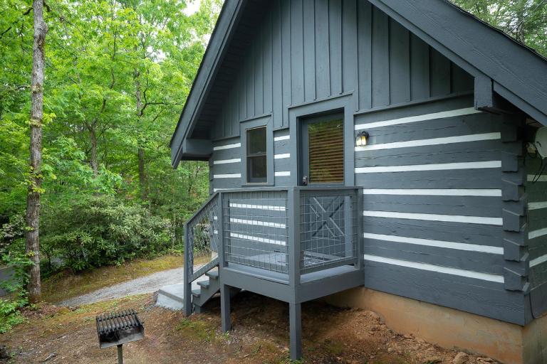 Sunset Studio by Stony Brook Cabins - Bed and Breakfast Gatlinburg