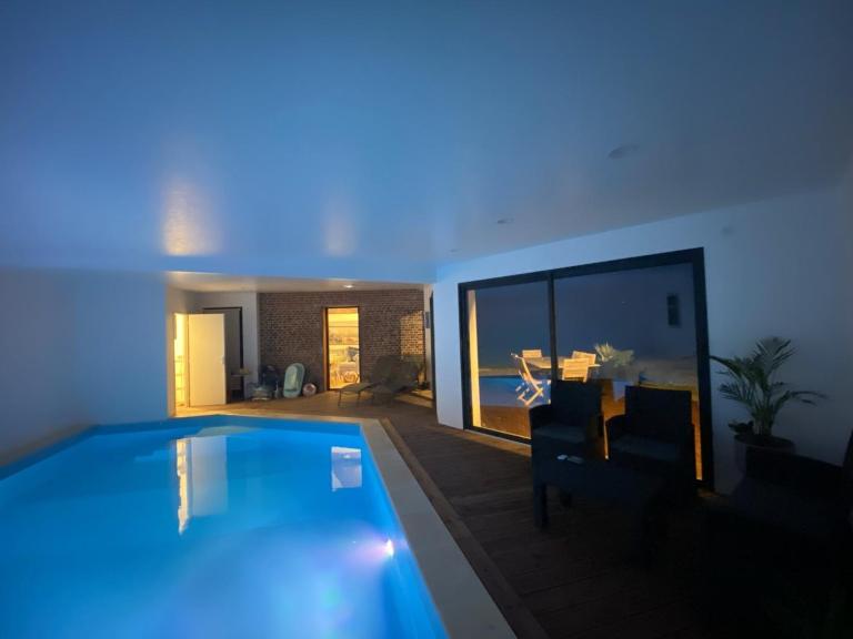 A l oree du bois piscine intérieure privée sans vis à vis - Bed and Breakfast Auvilliers