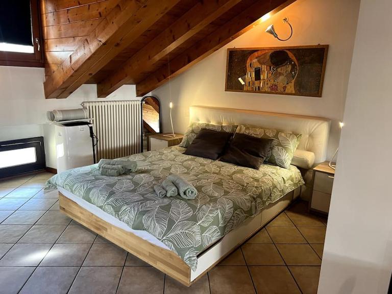 Attico accogliente e moderno - Bed and Breakfast Como