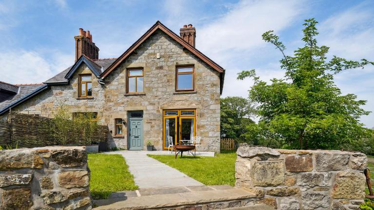 Tranquil countryside cottage for two - B&B Wrexham