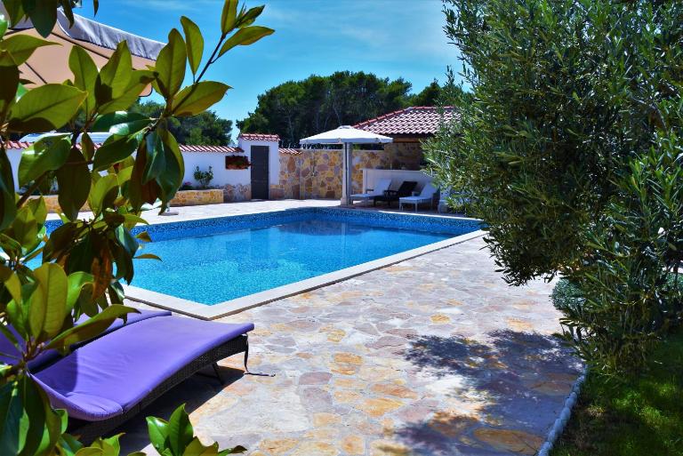 Villa Barbara Apartments - B&B Sumartin
