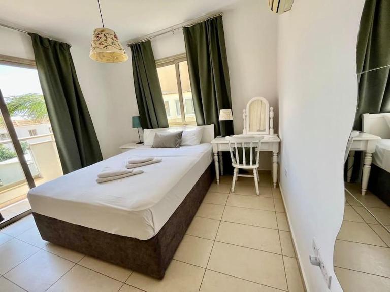 Eliza Suite at Pernera Beach - Chambres d'hôtes Protaras
