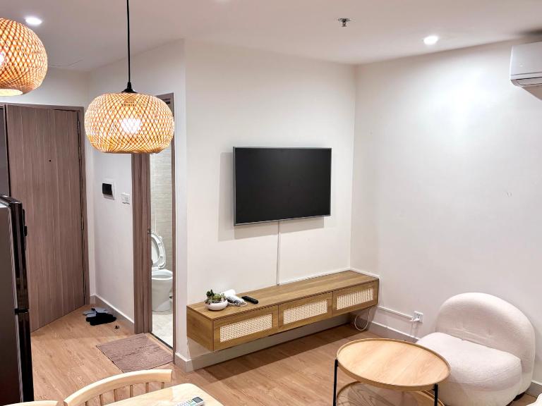 Multipurpose, comfortable studio apartment in Vinhomes Ocean Park - B&B Hanoi