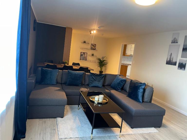IQ Apartments 2 - Bed and Breakfast Keflavik
