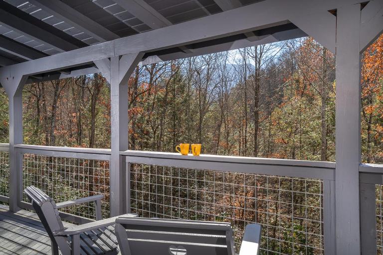 Bear Necessity by Stony Brook Cabins - B&B Gatlinburg