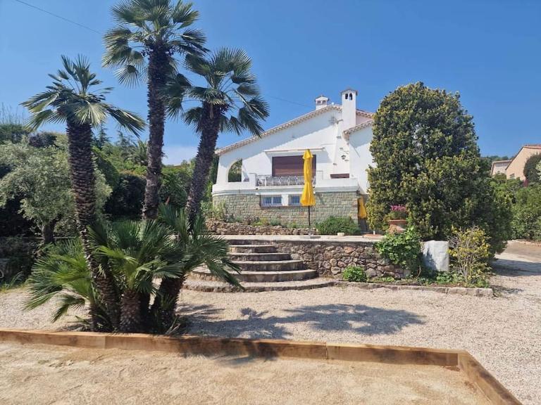 VILLA 4 Étoiles, MOANA , mer à 50 m ,été du Samedi au Samedi - B&B Saint-Peïre-sur-Mer