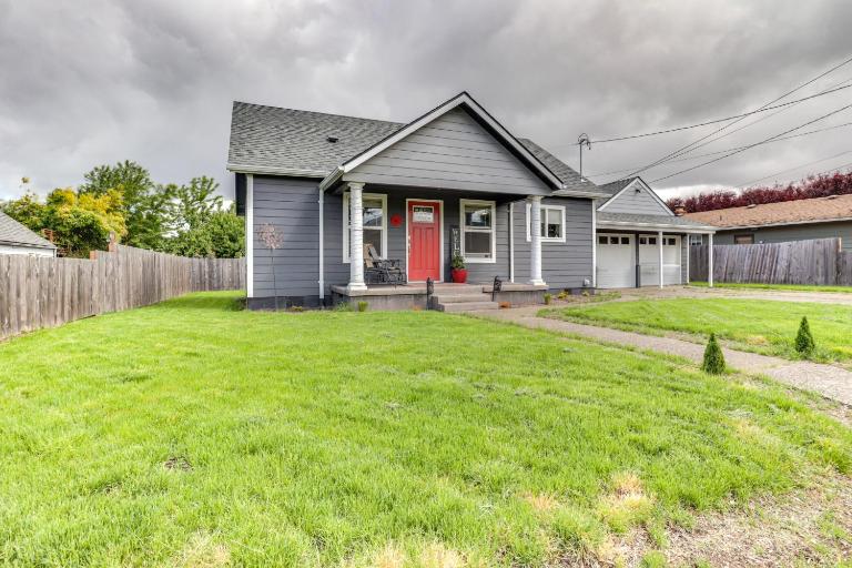 Charming McMinnville Home - Walk to Wineries! - B&B McMinnville